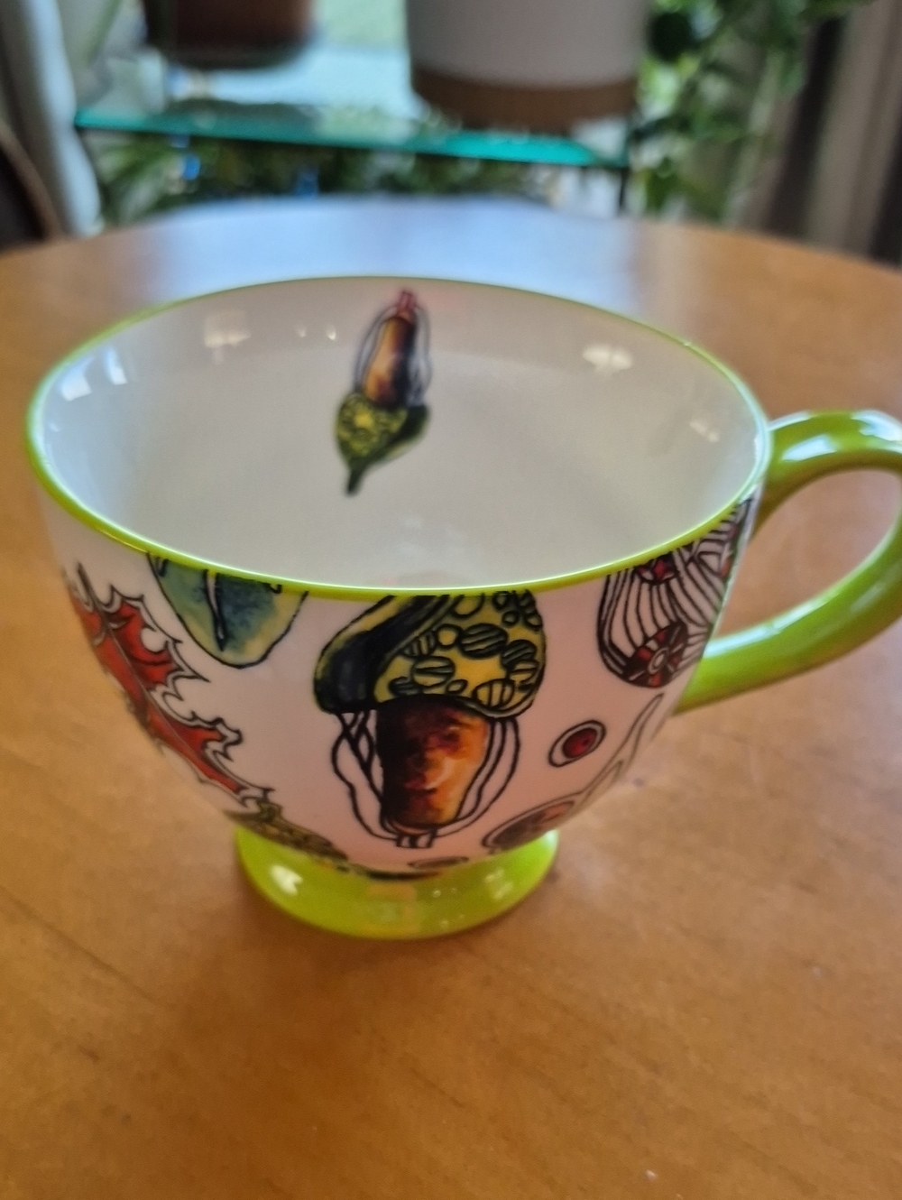 Potter's Studio 14 oz Decorative Footed Teacup in White and Lime Green